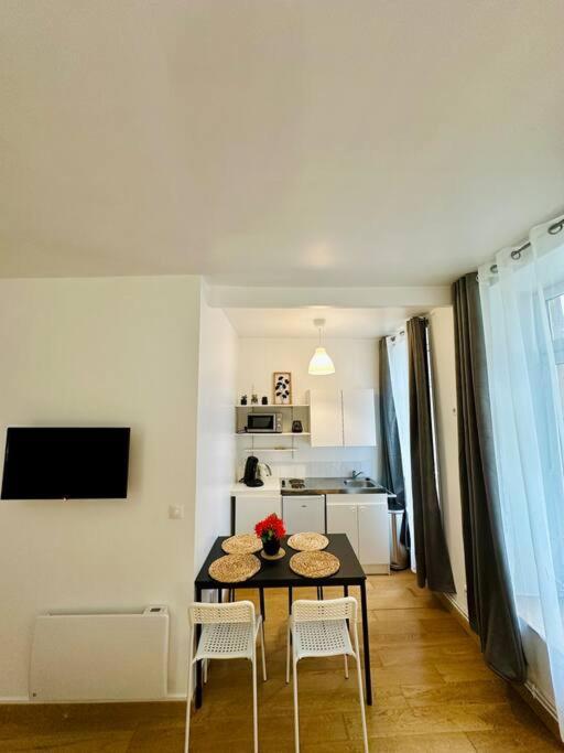 Apartment Le Clair De Lune - Hyper Centre Charleville-Mezieres